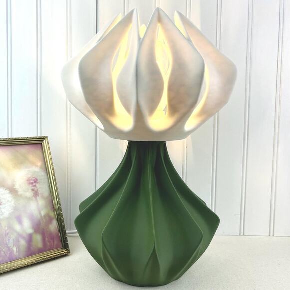 Lotus Inspired Table Lamp, Bloom Table Lamp, Desk Lamp and Shade, Bedside Lamp - Picture 5 of 12